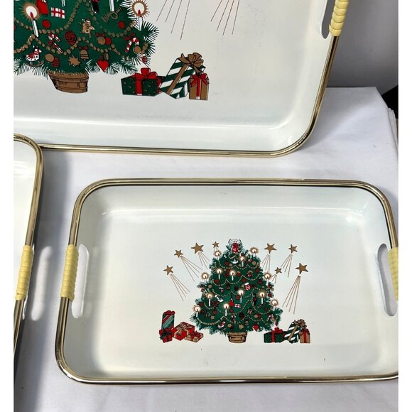 Vintage Christmas Tree Serving Tray Lacquerware Set Of 3 Trays With Gold Rim & H - Picture 5 of 7